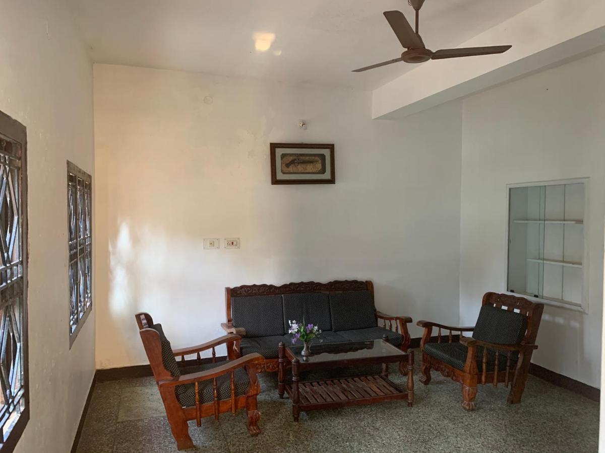 Hotel Caveri Inn Madikeri Exterior photo