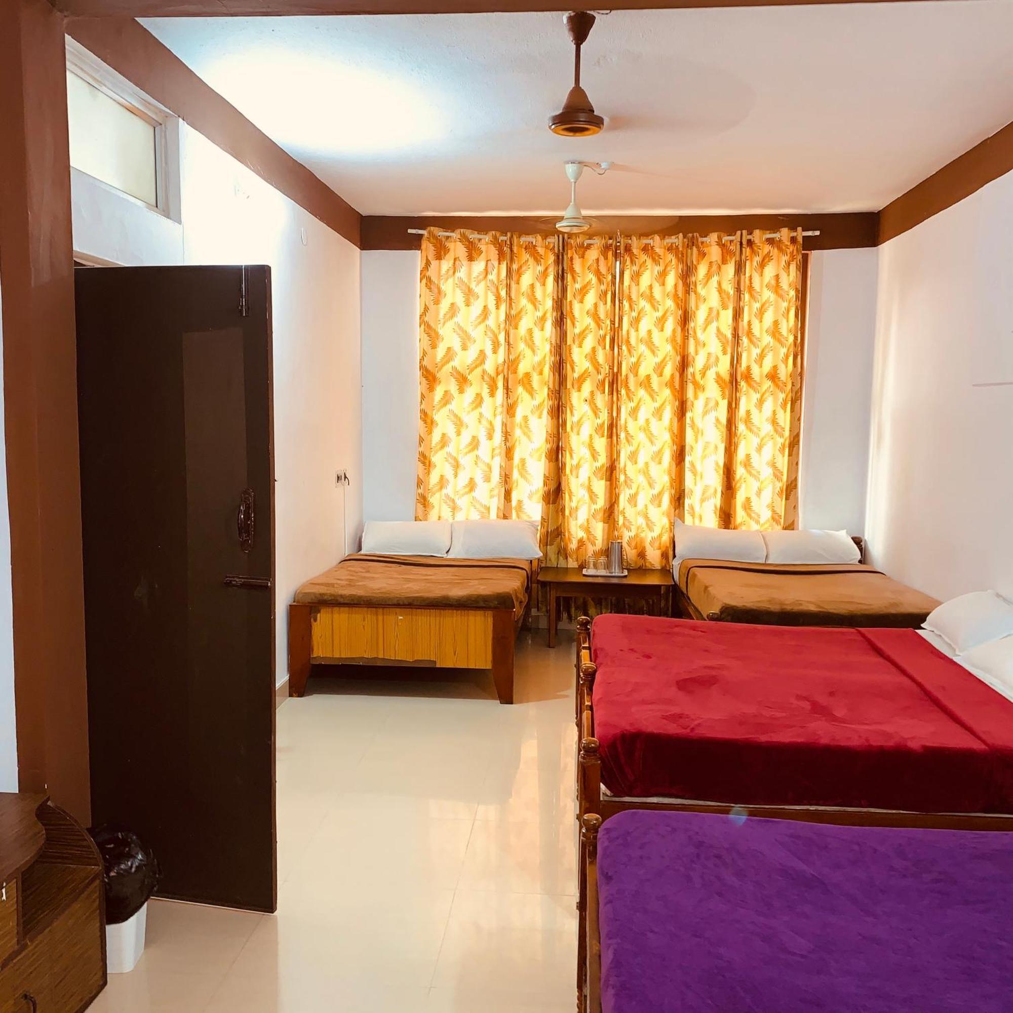 Hotel Caveri Inn Madikeri Exterior photo