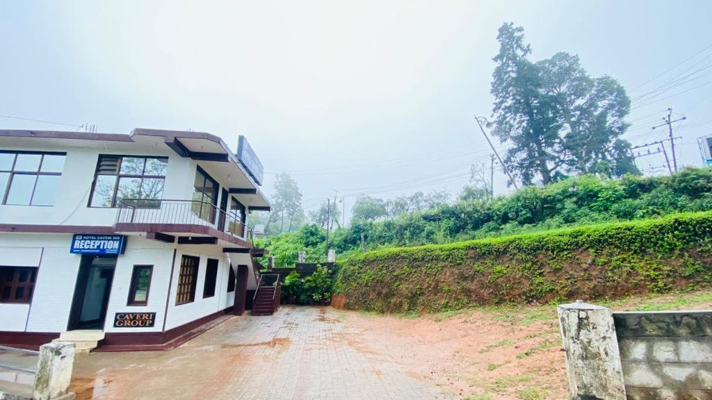 Hotel Caveri Inn Madikeri Exterior photo