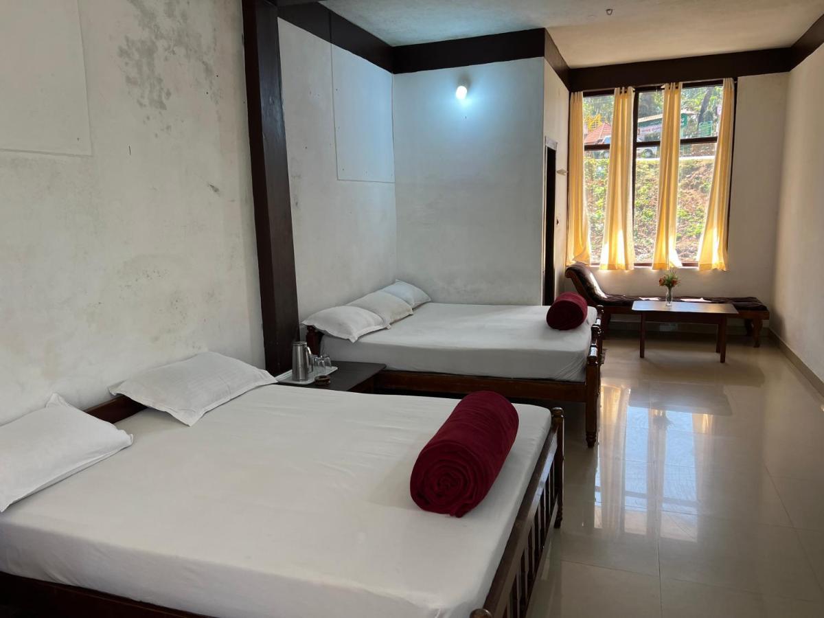 Hotel Caveri Inn Madikeri Exterior photo