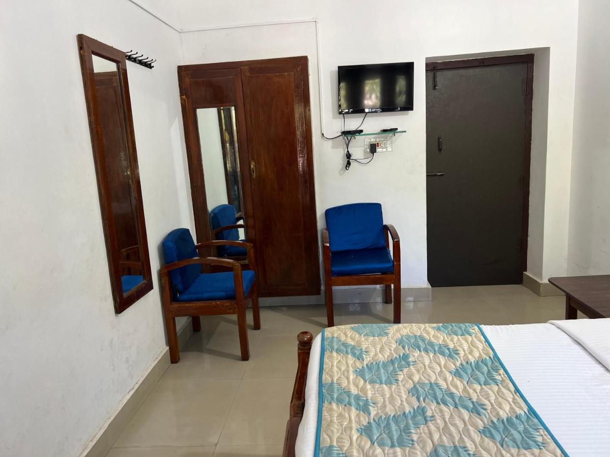 Hotel Caveri Inn Madikeri Exterior photo