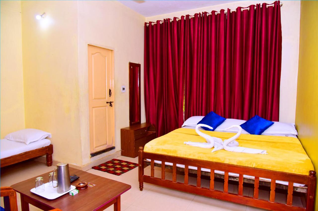 Hotel Caveri Inn Madikeri Exterior photo