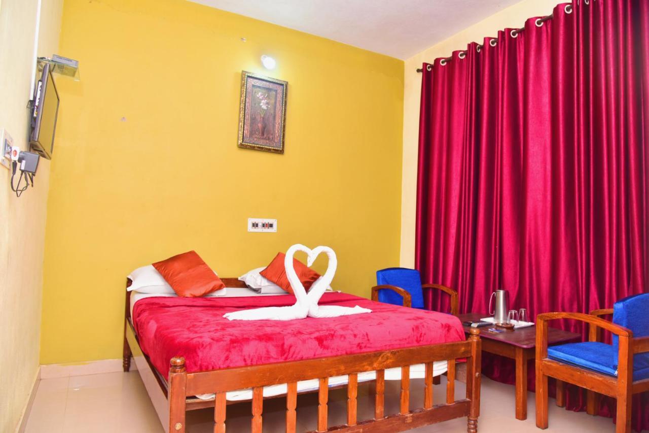 Hotel Caveri Inn Madikeri Exterior photo